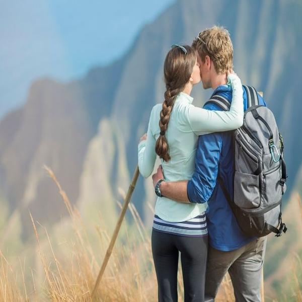 5 Easy Ways to Add Romance to Your Hike