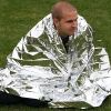 Windproof Emergency Thermal Blanket Waterproof Survive First Aid Kit For