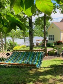 Quilted Hammock - Deluxe (Color: Carolina)